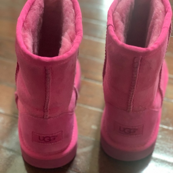 Authentic kids UGG. Size 3 - Picture 2 of 5
